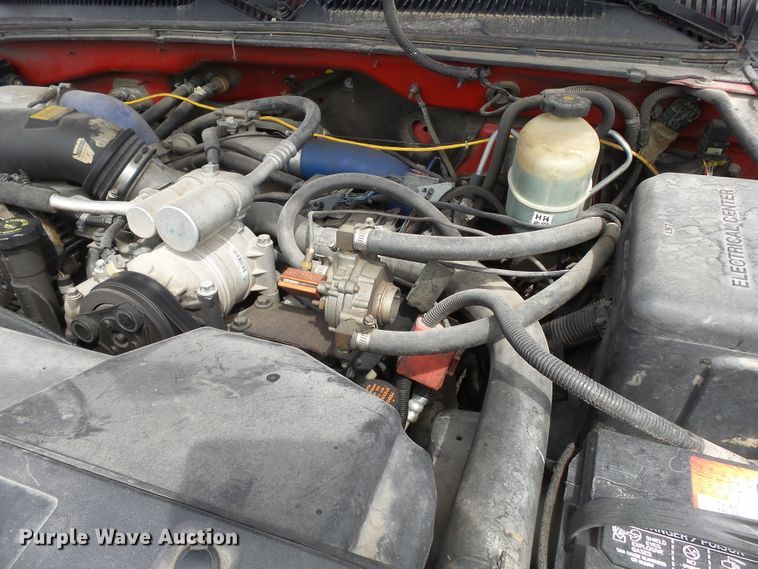 image for item DH7921 2001 Chevrolet Silverado 3500  Ext. Cab flatbed pickup truck