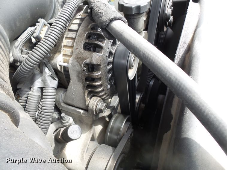 image for item DH7921 2001 Chevrolet Silverado 3500  Ext. Cab flatbed pickup truck