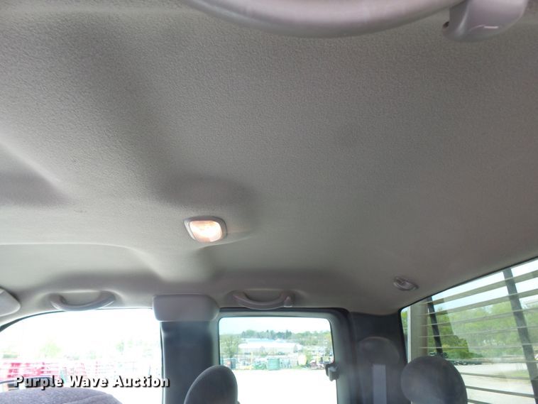 image for item DH7921 2001 Chevrolet Silverado 3500  Ext. Cab flatbed pickup truck