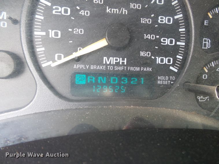 image for item DH7921 2001 Chevrolet Silverado 3500  Ext. Cab flatbed pickup truck