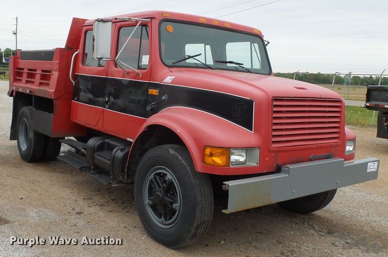 image for item DH7958 1990 International 4700 Crew Cab dump truck