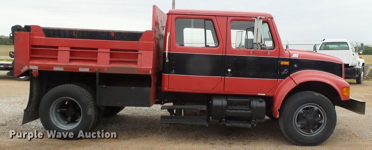 image for item DH7958 1990 International 4700 Crew Cab dump truck