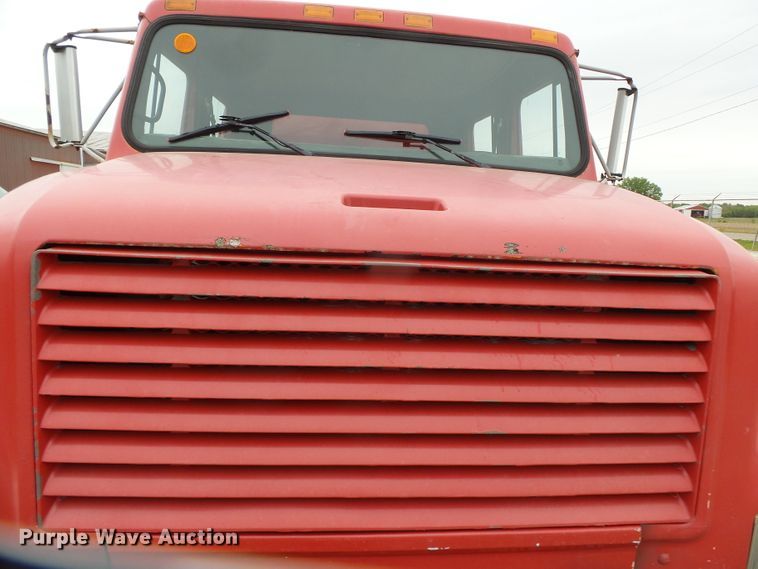 image for item DH7958 1990 International 4700 Crew Cab dump truck