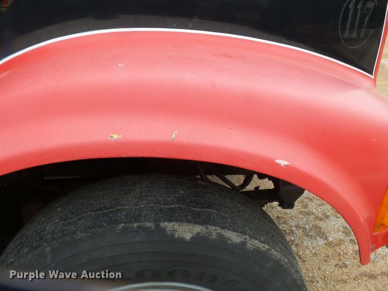 image for item DH7958 1990 International 4700 Crew Cab dump truck