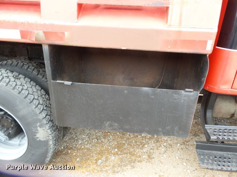 image for item DH7958 1990 International 4700 Crew Cab dump truck