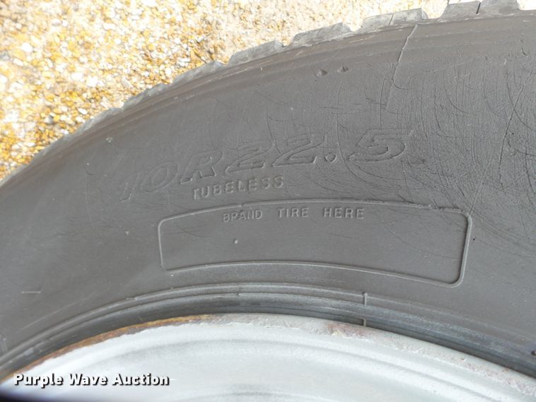 image for item DH7958 1990 International 4700 Crew Cab dump truck