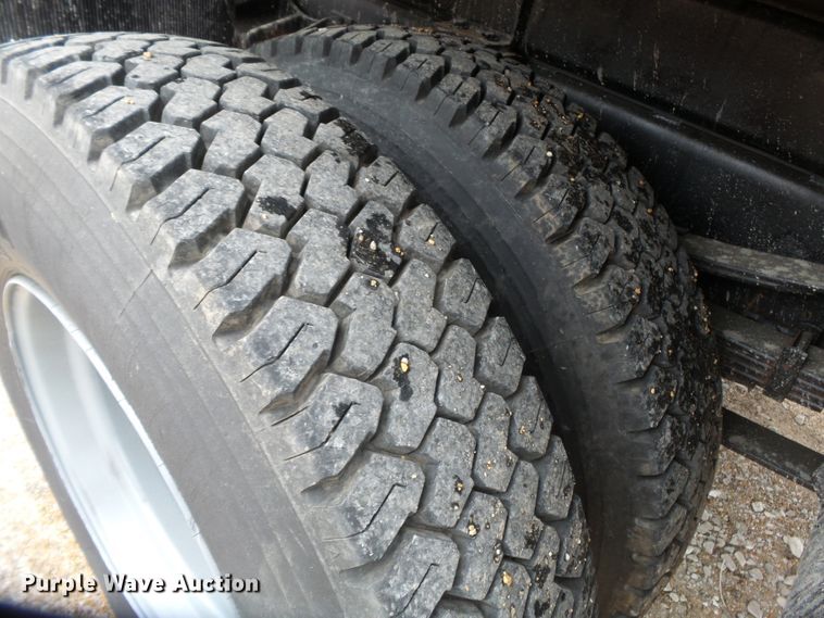 image for item DH7958 1990 International 4700 Crew Cab dump truck