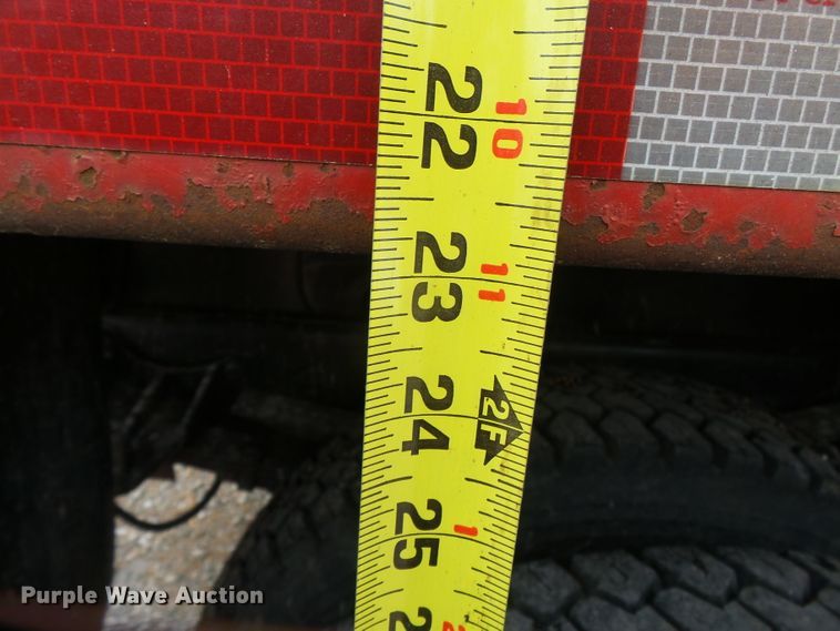 image for item DH7958 1990 International 4700 Crew Cab dump truck