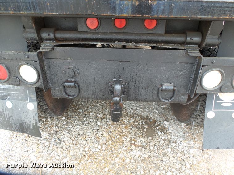 image for item DH7958 1990 International 4700 Crew Cab dump truck
