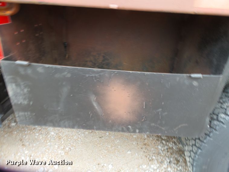 image for item DH7958 1990 International 4700 Crew Cab dump truck