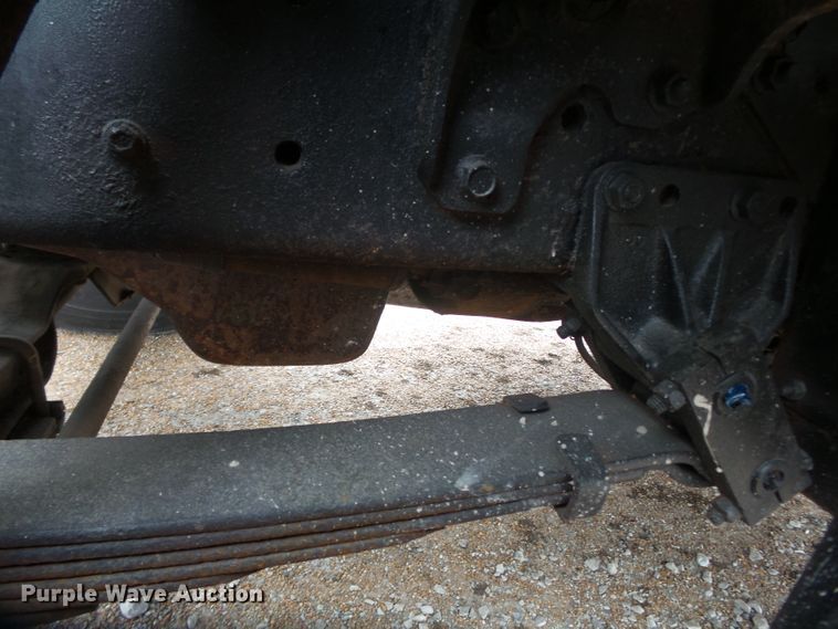 image for item DH7958 1990 International 4700 Crew Cab dump truck