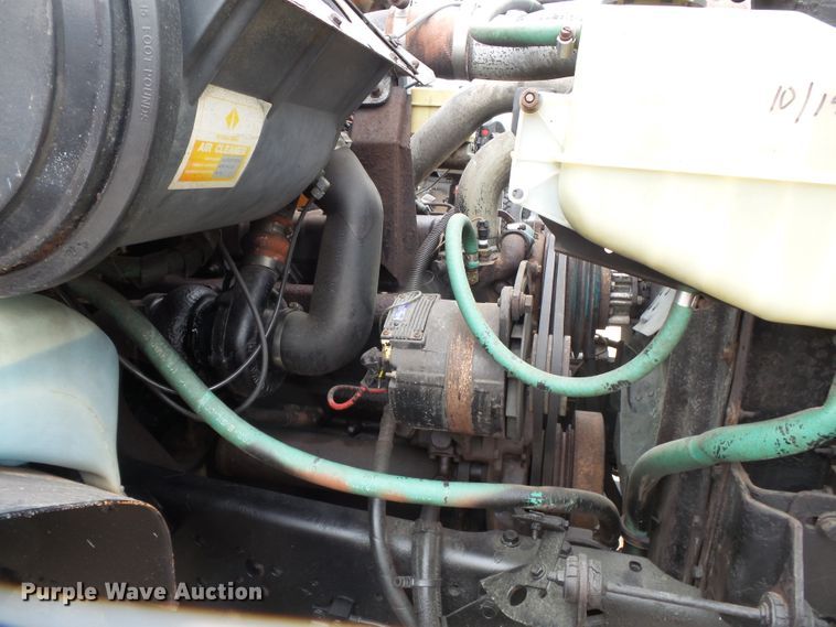 image for item DH7958 1990 International 4700 Crew Cab dump truck