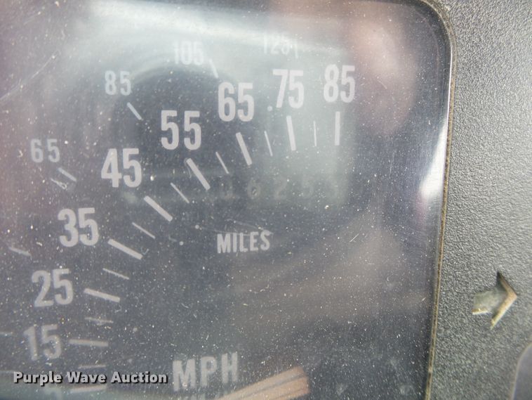 image for item DH7958 1990 International 4700 Crew Cab dump truck