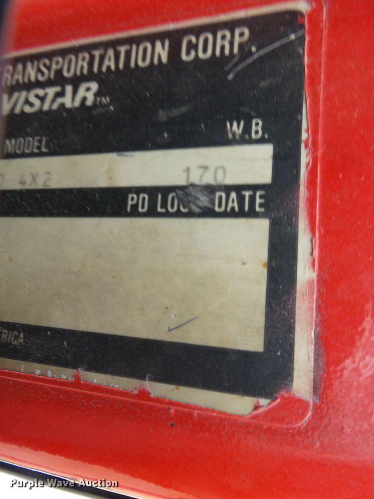 image for item DH7958 1990 International 4700 Crew Cab dump truck