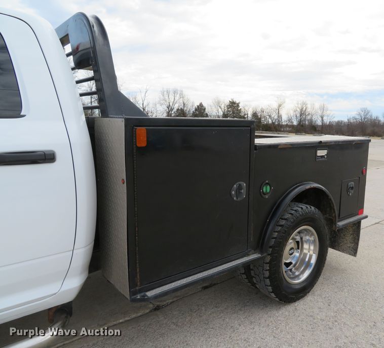 image for item DI2030 2016 Dodge Ram 3500  Crew Cab utility bed pickup truck