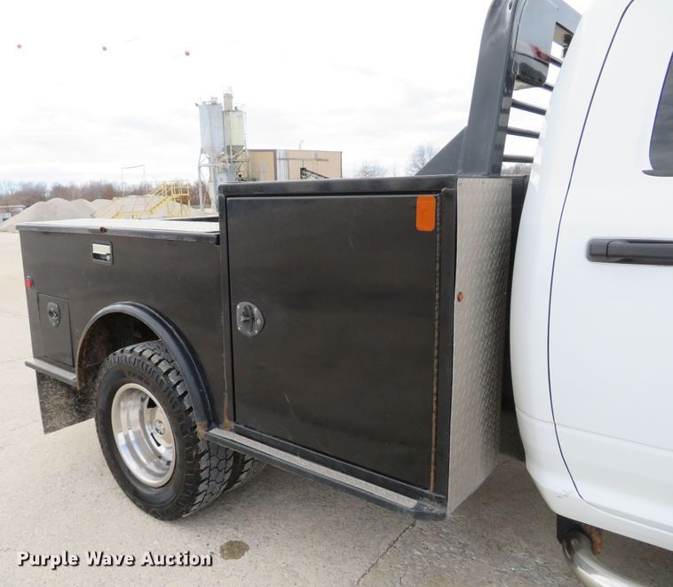 image for item DI2030 2016 Dodge Ram 3500  Crew Cab utility bed pickup truck