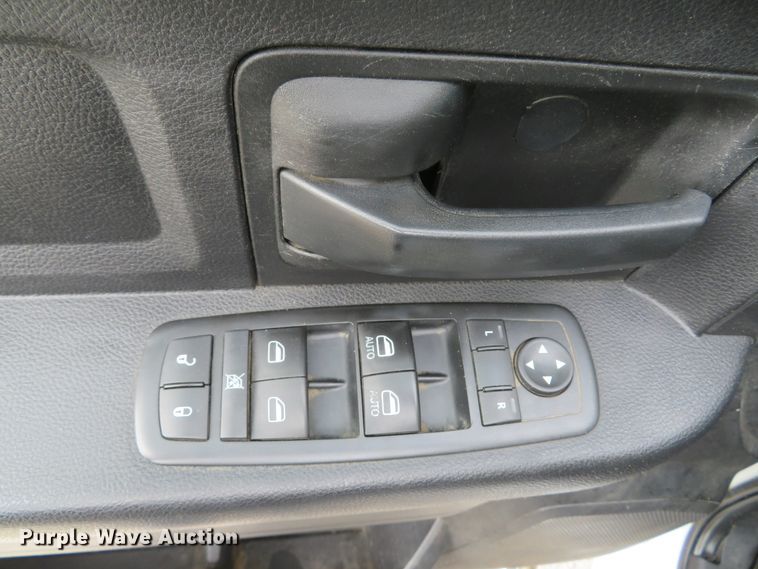 image for item DI2030 2016 Dodge Ram 3500  Crew Cab utility bed pickup truck