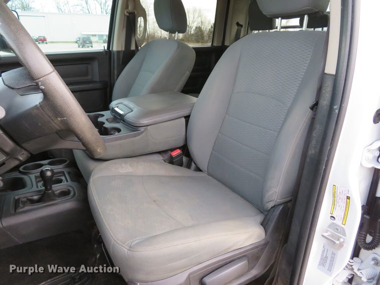 image for item DI2030 2016 Dodge Ram 3500  Crew Cab utility bed pickup truck