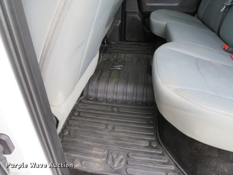 image for item DI2030 2016 Dodge Ram 3500  Crew Cab utility bed pickup truck