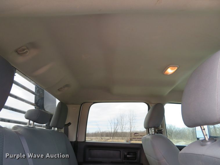 image for item DI2030 2016 Dodge Ram 3500  Crew Cab utility bed pickup truck