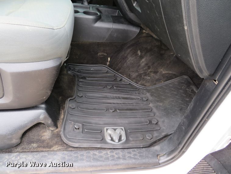 image for item DI2030 2016 Dodge Ram 3500  Crew Cab utility bed pickup truck