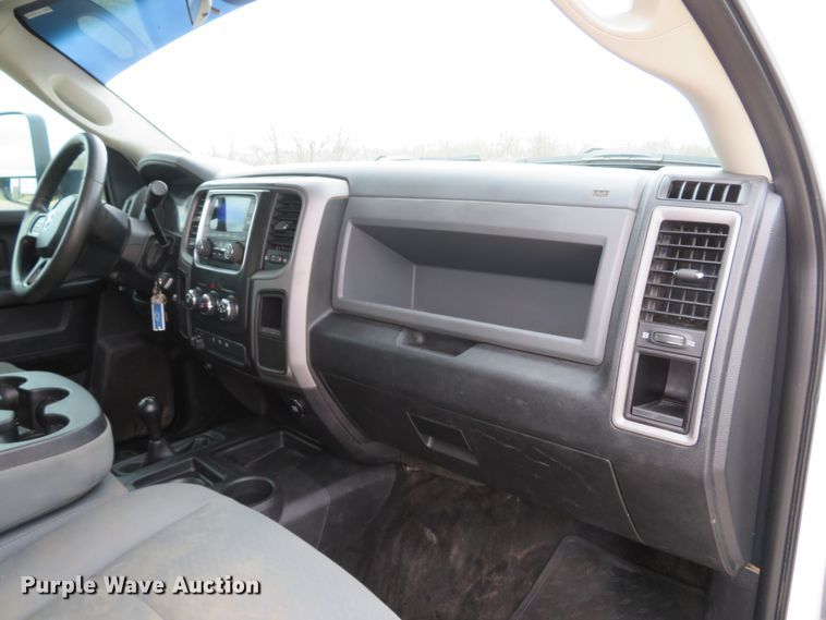 image for item DI2030 2016 Dodge Ram 3500  Crew Cab utility bed pickup truck