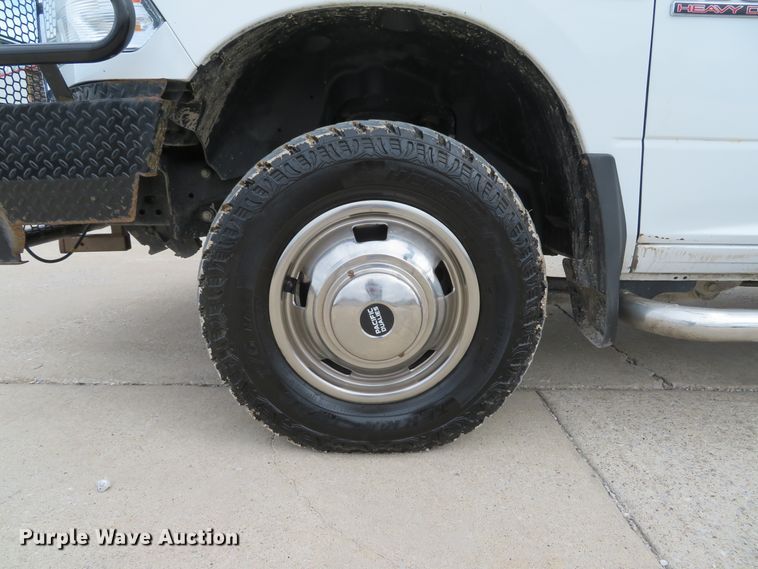 image for item DI2030 2016 Dodge Ram 3500  Crew Cab utility bed pickup truck