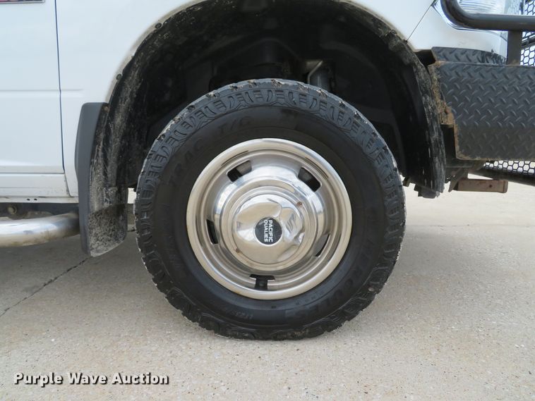 image for item DI2030 2016 Dodge Ram 3500  Crew Cab utility bed pickup truck