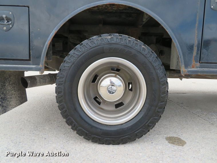 image for item DI2030 2016 Dodge Ram 3500  Crew Cab utility bed pickup truck