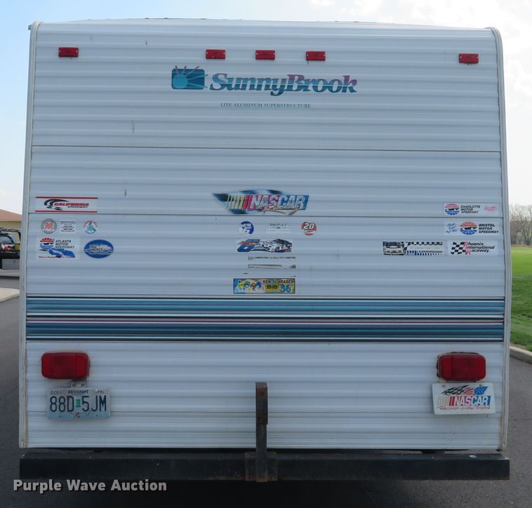 image for item DI2123 1996 Sunnybrook 26DB  camper