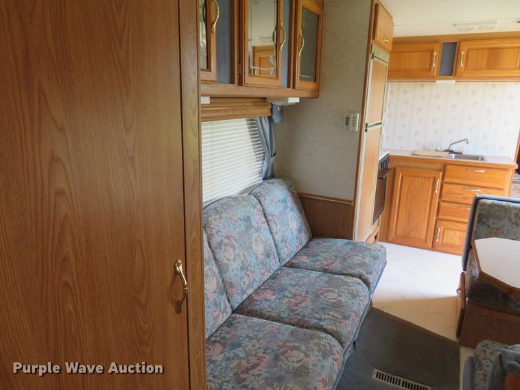 image for item DI2123 1996 Sunnybrook 26DB  camper
