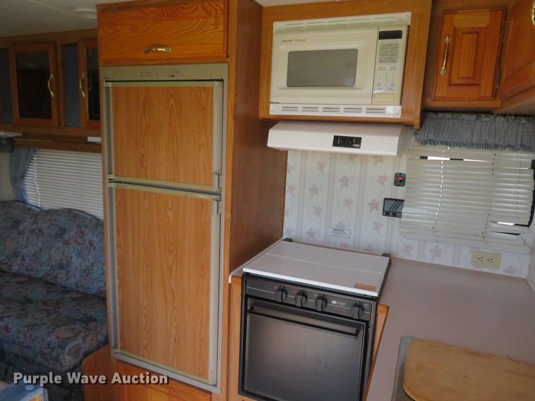 image for item DI2123 1996 Sunnybrook 26DB  camper