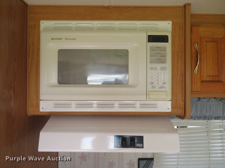image for item DI2123 1996 Sunnybrook 26DB  camper