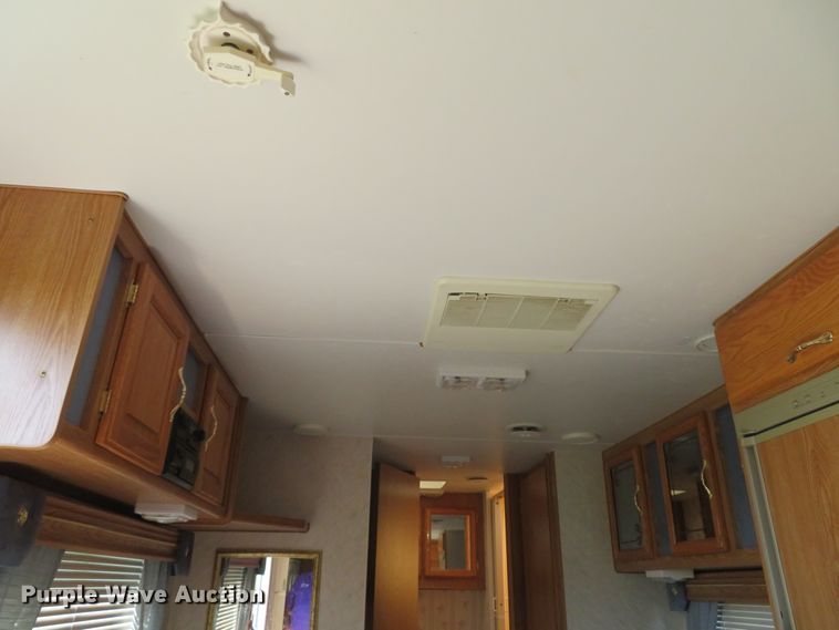 image for item DI2123 1996 Sunnybrook 26DB  camper