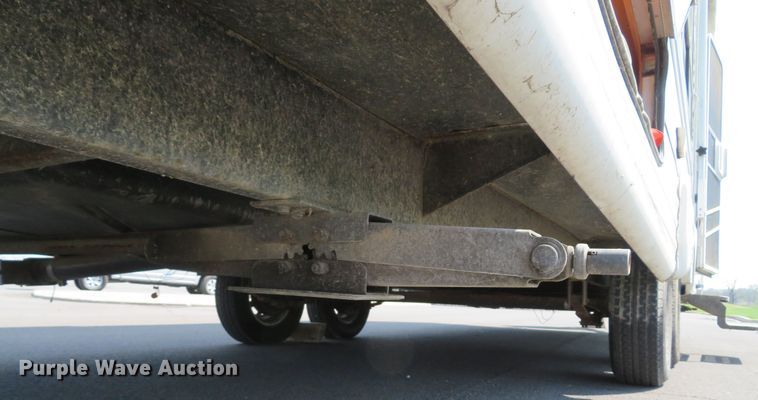 image for item DI2123 1996 Sunnybrook 26DB  camper