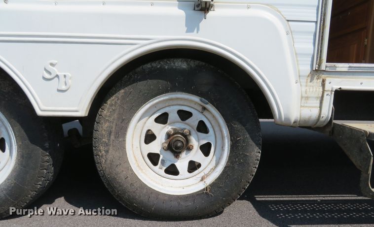 image for item DI2123 1996 Sunnybrook 26DB  camper