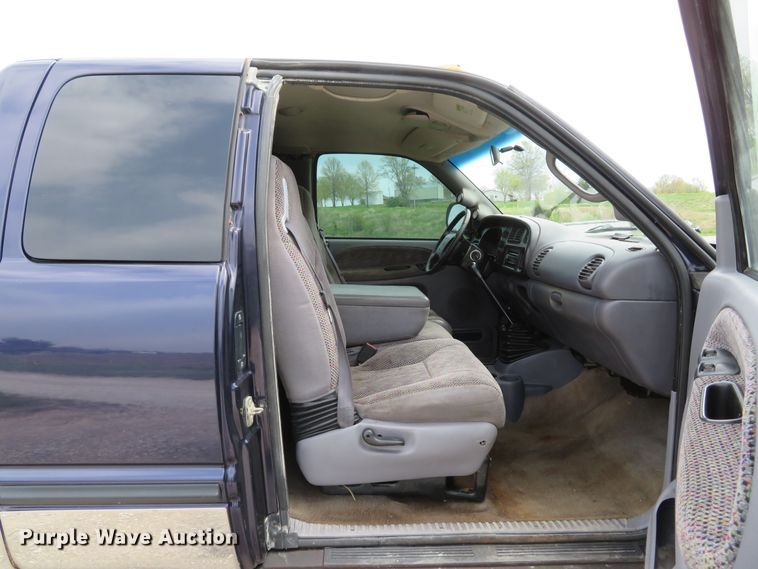 image for item DI2128 1999 Dodge Ram 2500 Laramie SLT  Quad Cab pickup truck