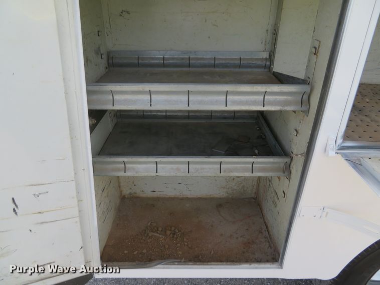 image for item DI2142 2005 Ford F350 Super Duty XL  utility bed pickup truck