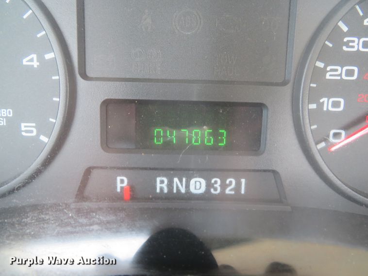 image for item DI2142 2005 Ford F350 Super Duty XL  utility bed pickup truck