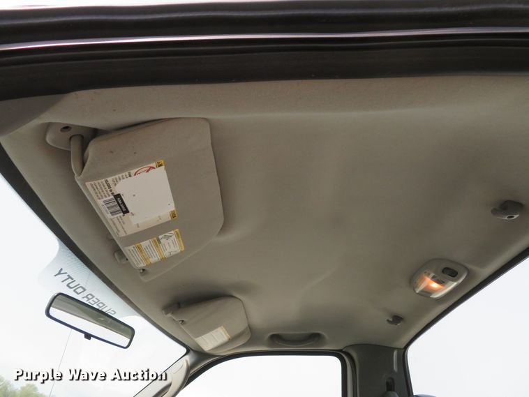 image for item DI2142 2005 Ford F350 Super Duty XL  utility bed pickup truck