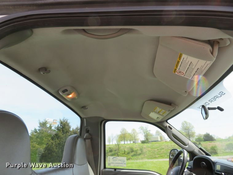 image for item DI2142 2005 Ford F350 Super Duty XL  utility bed pickup truck