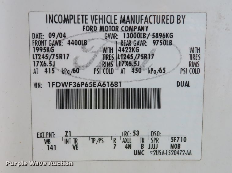 image for item DI2142 2005 Ford F350 Super Duty XL  utility bed pickup truck