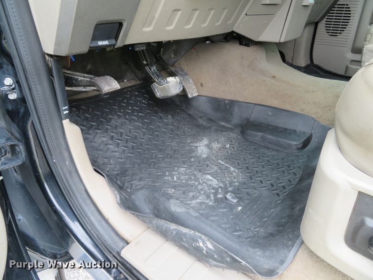 image for item DI2147 2008 Ford F350 Super Duty Lariat  Crew Cab pickup truck