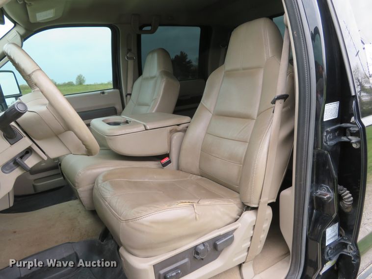 image for item DI2147 2008 Ford F350 Super Duty Lariat  Crew Cab pickup truck