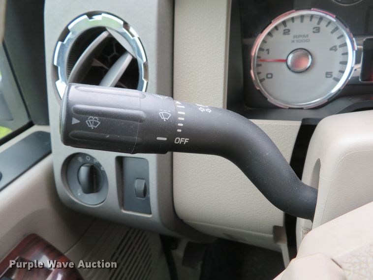 image for item DI2147 2008 Ford F350 Super Duty Lariat  Crew Cab pickup truck