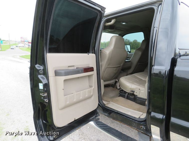 image for item DI2147 2008 Ford F350 Super Duty Lariat  Crew Cab pickup truck
