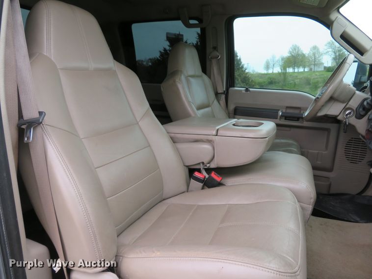 image for item DI2147 2008 Ford F350 Super Duty Lariat  Crew Cab pickup truck