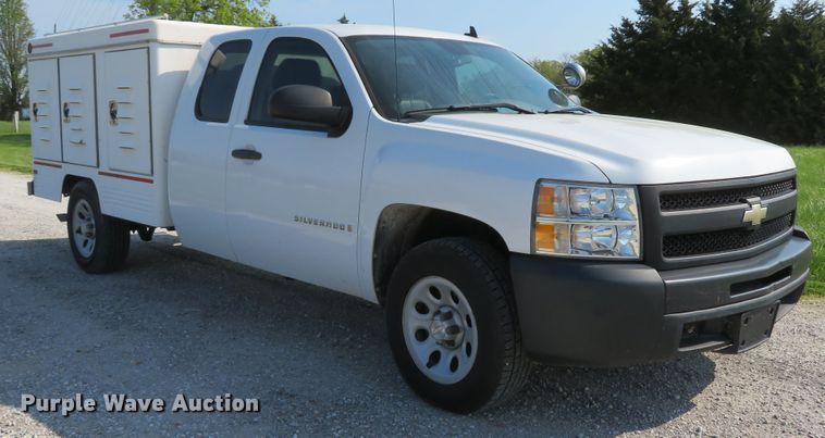 image for item DI2151 2009 Chevrolet Silverado 1500  Ext. Cab kennel bed pickup truck