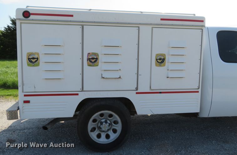 image for item DI2151 2009 Chevrolet Silverado 1500  Ext. Cab kennel bed pickup truck