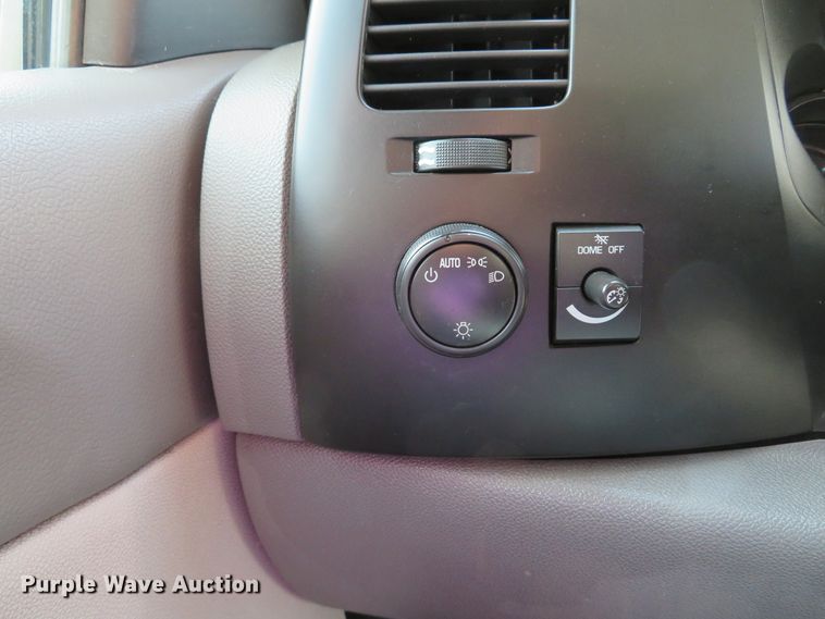 image for item DI2151 2009 Chevrolet Silverado 1500  Ext. Cab kennel bed pickup truck